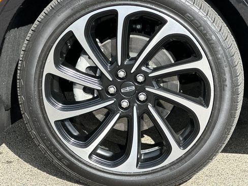 Used 2024 Lincoln Nautilus Black Label AWD/4WD image 39