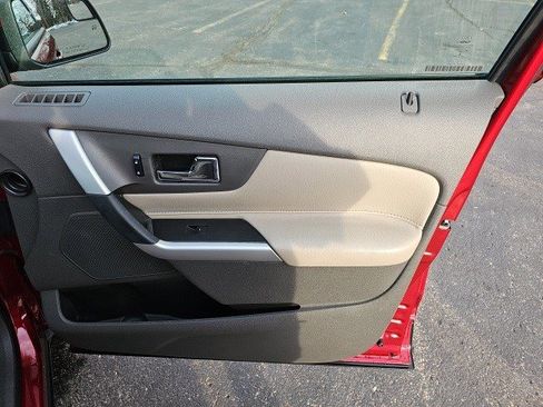 Used 2013 Ford Edge SEL image 15