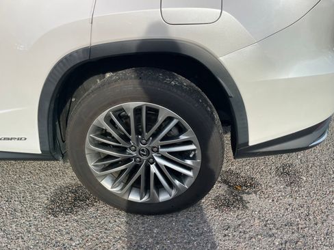 Used 2021 Lexus RX 450h AWD w/ Luxury Package image 9