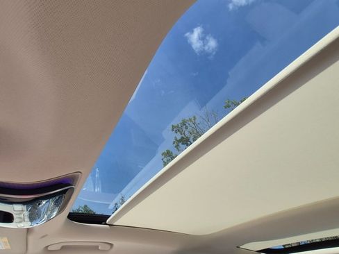Used 2024 Mercedes-Benz E 350 4MATIC Sedan image 9