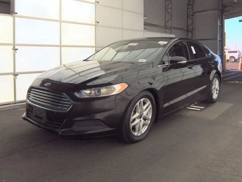 Used 2016 Ford Fusion SE FWD image 1