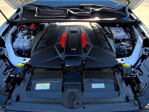 Used 2025 Audi SQ7 Premium Plus w/ Executive Package image 31