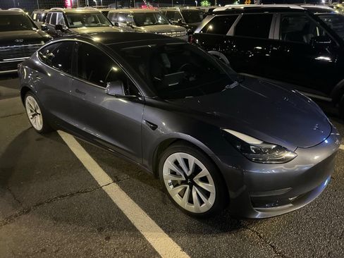 Used 2023 Tesla Model 3 Standard Range RWD image 6