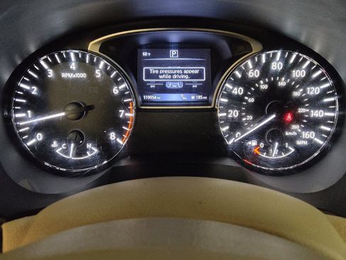 Used 2016 Nissan Altima 2.5 SV FWD image 23