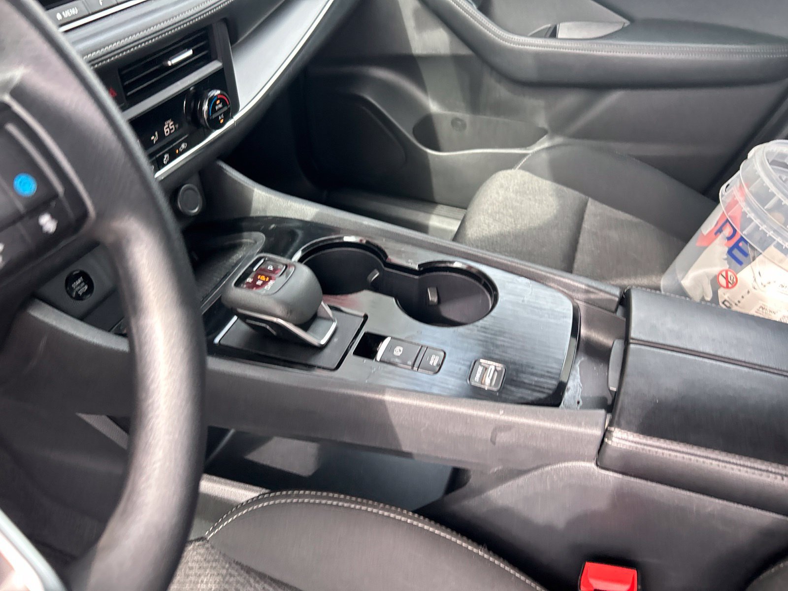 Used 2024 Nissan Rogue SV FWD image 23