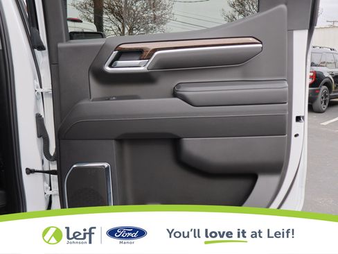 Used 2025 GMC Sierra 1500 Elevation image 31