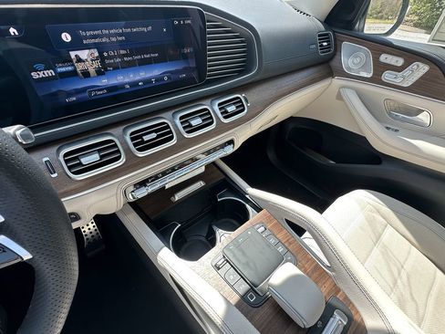 New 2026 Mercedes-Benz GLS 450 4MATIC image 32