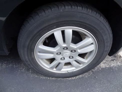 Used 2014 Chevrolet Sonic LT FWD image 10