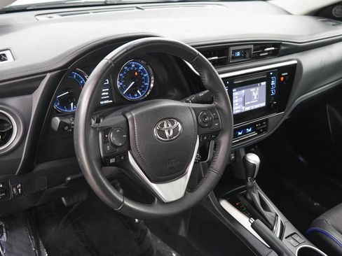 Used 2017 Toyota Corolla SE w/ Carpet Mat Package (TMS) FWD image 19