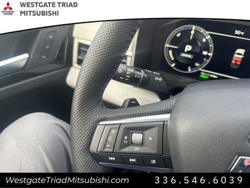 New 2025 Mitsubishi Outlander SEL image 31