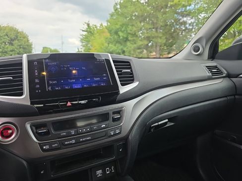 Used 2020 Honda Ridgeline RTL image 19