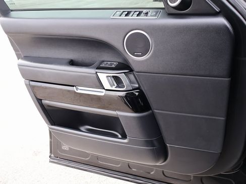 Used 2016 Land Rover Range Rover Supercharged image 36