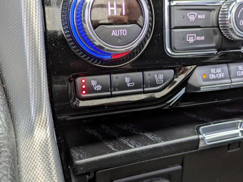 Used 2021 GMC Yukon XL Denali w/ Denali Premium Package image 26