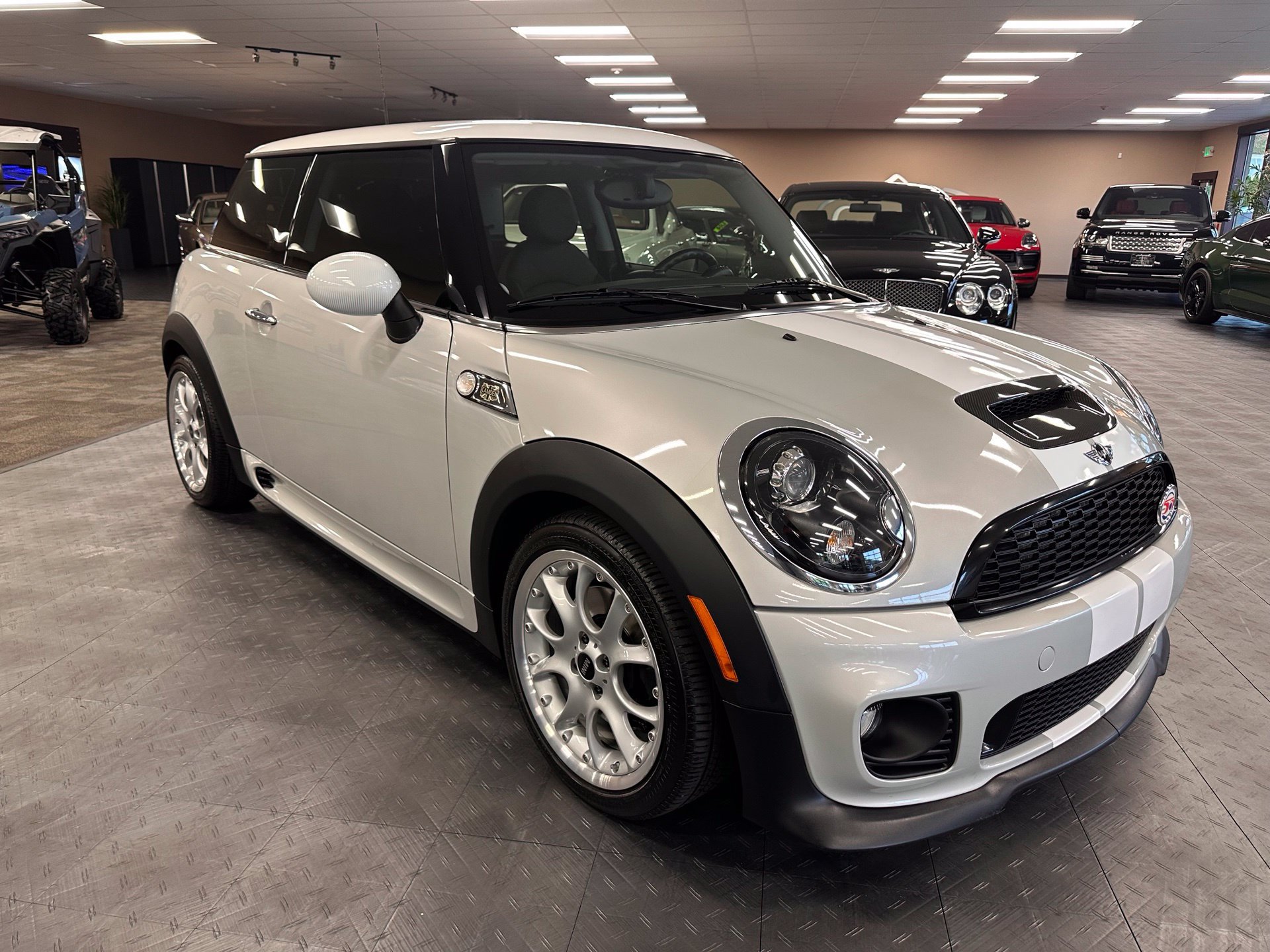 Used 2010 MINI Cooper S FWD image 2