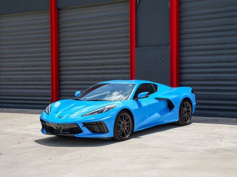 Used 2023 Chevrolet Corvette Stingray Coupe w/ 1LT RWD image 1