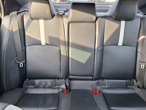 Used 2025 Toyota Camry SE w/ Convenience Package image 27