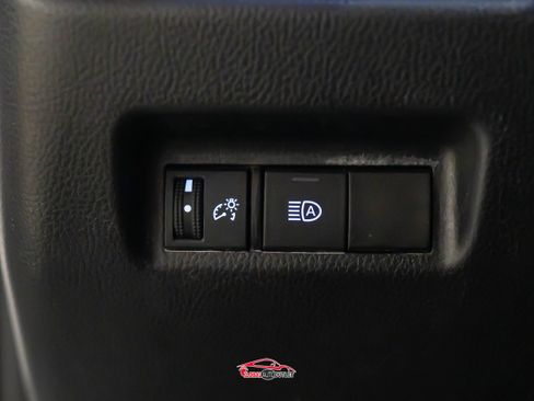 Used 2020 Toyota RAV4 LE image 35