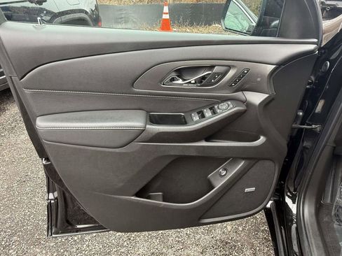 Used 2023 Chevrolet Traverse Premier w/ Redline Edition image 12