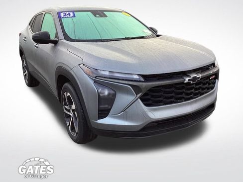 Used 2024 Chevrolet Trax RS FWD image 1
