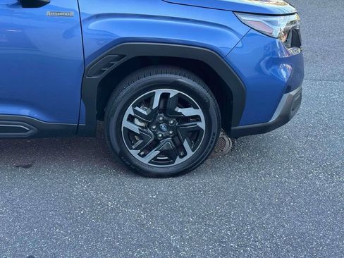 Used 2025 Subaru Forester Limited w/ Popular Package AWD/4WD image 10