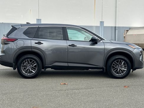 Certified 2025 Nissan Rogue S image 3