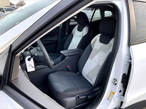 New 2026 Chevrolet Trax LS image 9