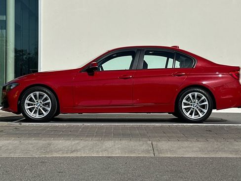 Used 2016 BMW 320i xDrive Sedan AWD/4WD image 6