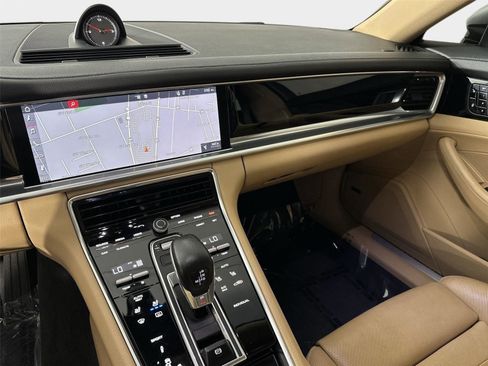 Used 2018 Porsche Panamera 4 AWD/4WD image 21