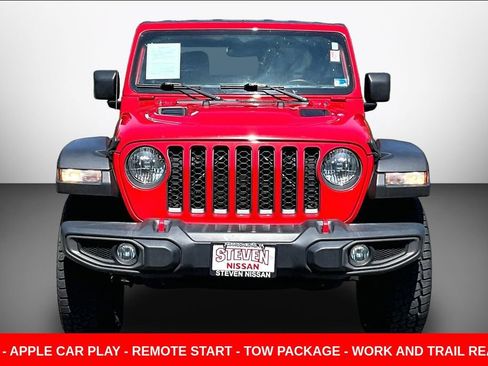 Used 2021 Jeep Gladiator Rubicon w/ Cold Weather Group AWD/4WD image 2