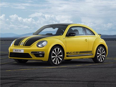 Used 2014 Volkswagen Beetle R-Line FWD image 2