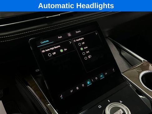 Used 2026 Cadillac Escalade Platinum Sport w/ LPO, Floor Liner Package AWD/4WD image 19