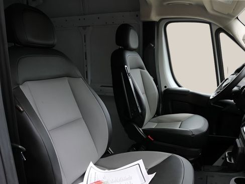Used 2025 RAM ProMaster 2500 w/ Convenience Group FWD image 22