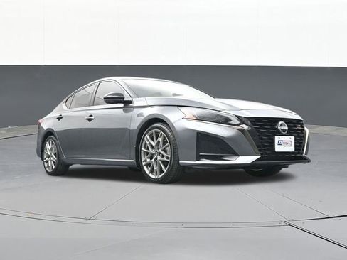 Used 2023 Nissan Altima 2.0 SR image 52