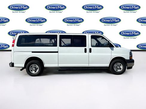 Used 2020 Chevrolet Express 3500 LT w/ LT Preferred Equipment Group RWD image 8