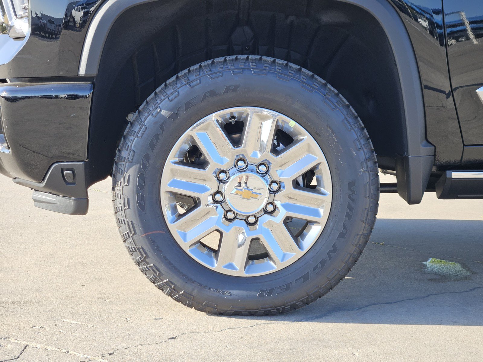 New 2026 Chevrolet Silverado 2500 High Country w/ High Country Premium Package AWD/4WD image 7
