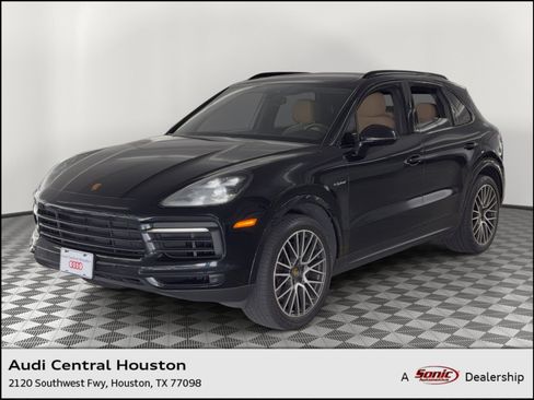 Used 2021 Porsche Cayenne E-Hybrid AWD/4WD image 1