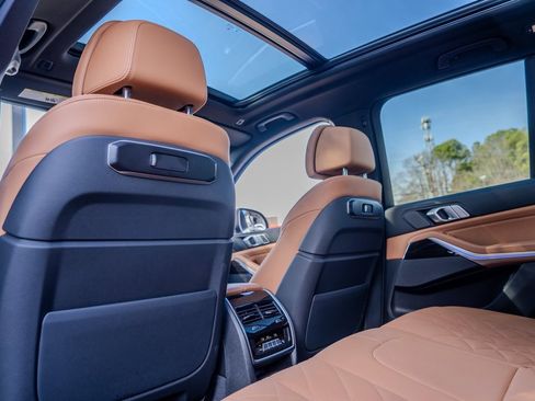 Used 2025 BMW X5 xDrive40i w/ Premium Package image 19