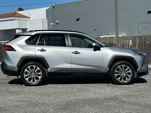 Used 2022 Toyota RAV4 Limited image 3