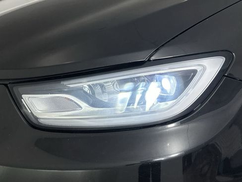 Used 2023 Chrysler Pacifica Limited FWD image 30