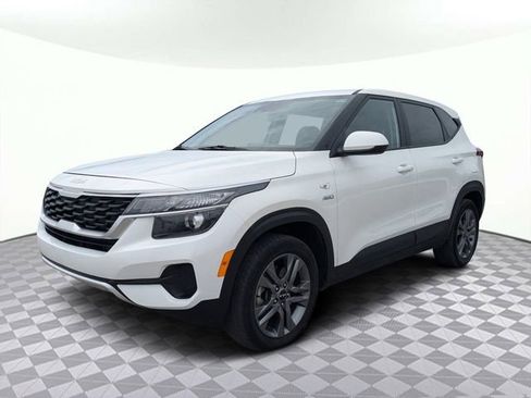 Used 2022 Kia Seltos LX AWD/4WD image 8