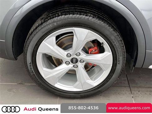 Used 2022 Audi Q5 2.0T Premium Plus image 8