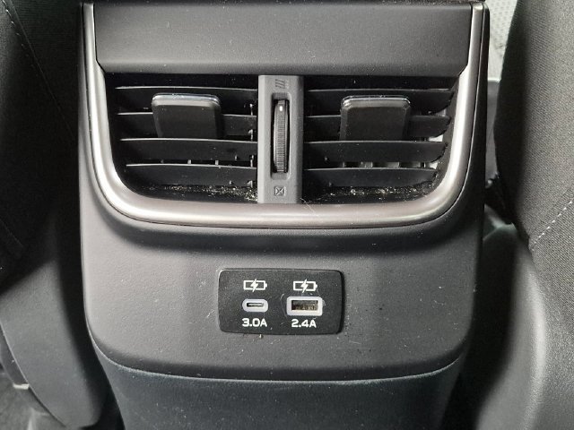 Used 2025 Subaru Outback Premium AWD/4WD image 28