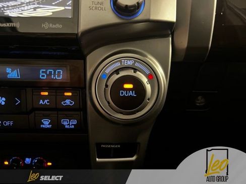 Used 2021 Toyota 4Runner Limited AWD/4WD image 21