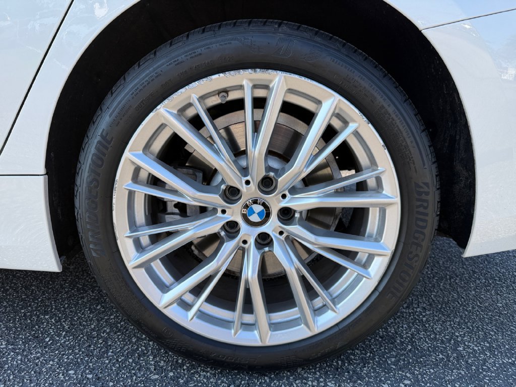 Certified 2024 BMW 330i xDrive Sedan w/ Premium Package AWD/4WD image 16