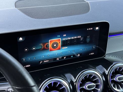 Certified 2021 Mercedes-Benz GLB 250 GLB 250 image 16