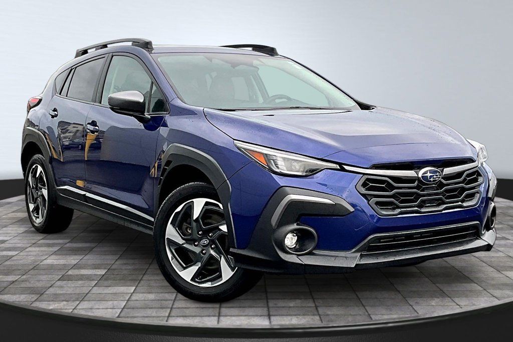 Used 2024 Subaru Crosstrek 2.5i Limited w/ Crosstrek Mirror Package AWD/4WD image 3