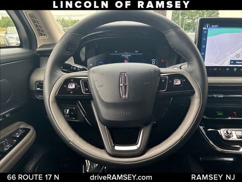 Used 2023 Lincoln Corsair AWD image 24