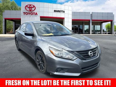 Used 2018 Nissan Altima 2.5 SR w/ SR Midnight Edition image 1