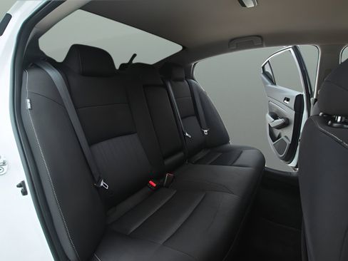 Used 2019 Nissan Altima 2.5 S FWD image 17