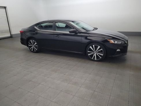 Used 2019 Nissan Altima 2.0 SR image 11